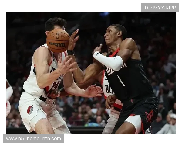 西蒙斯防守压制,队伍在关键段稳住局面